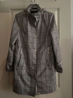 Junge Raincoat